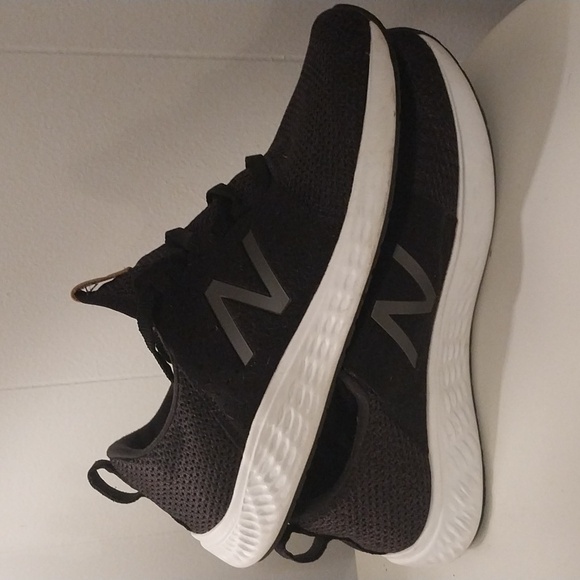 New Balance Fresh Foam Running Shoe - Picture 8 of 12